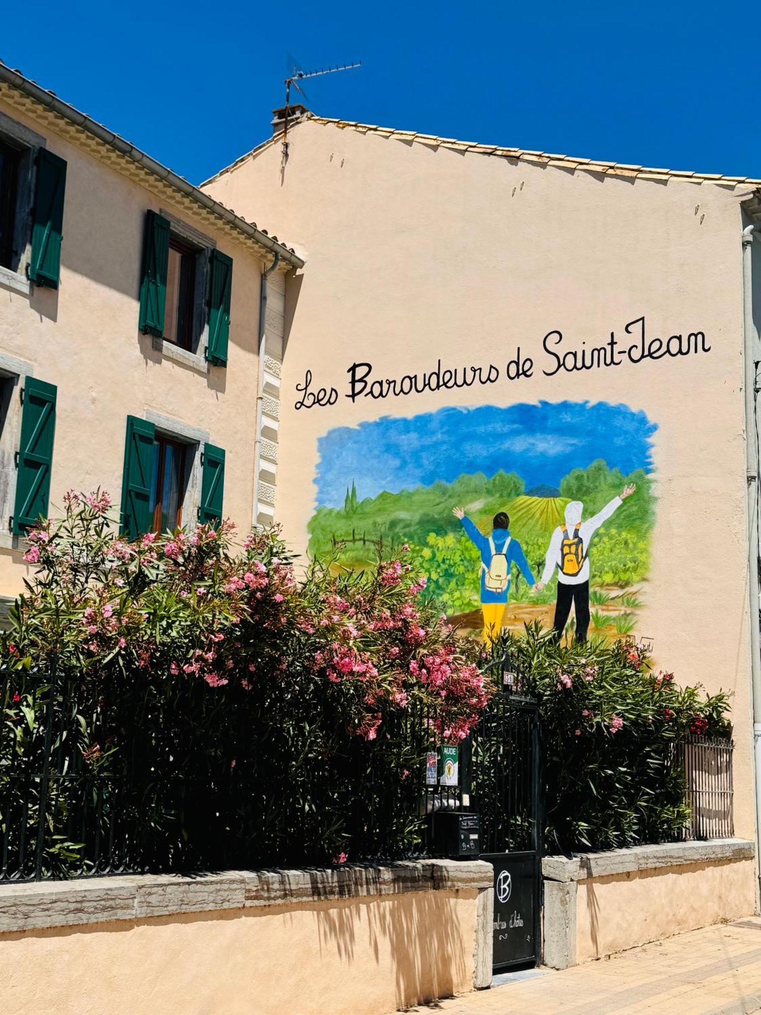 مبيت وإفطار Les Baroudeurs De Saint Jean المظهر الخارجي الصورة